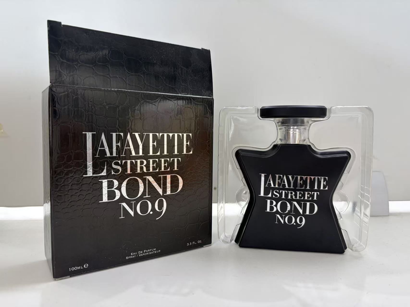 Event & Party Supply Photos - بوند رقم 9 عطر أو دو