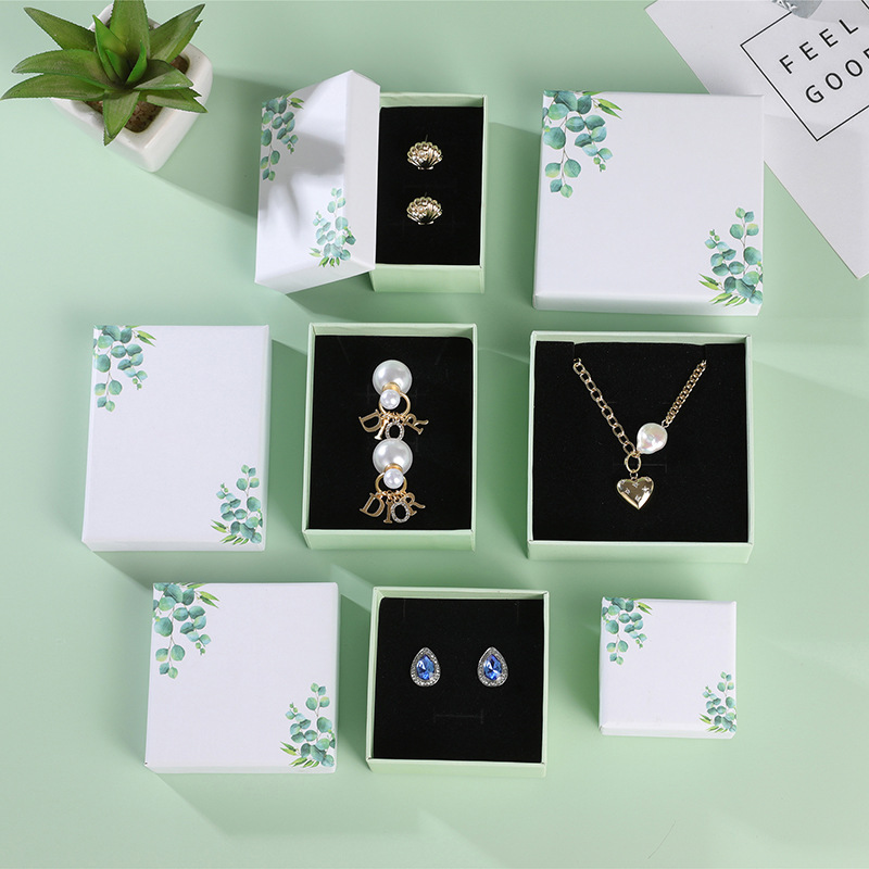 الإبداعية الصغيرة الطازجة ورقة - مراجعة Event Party Shop وسعره