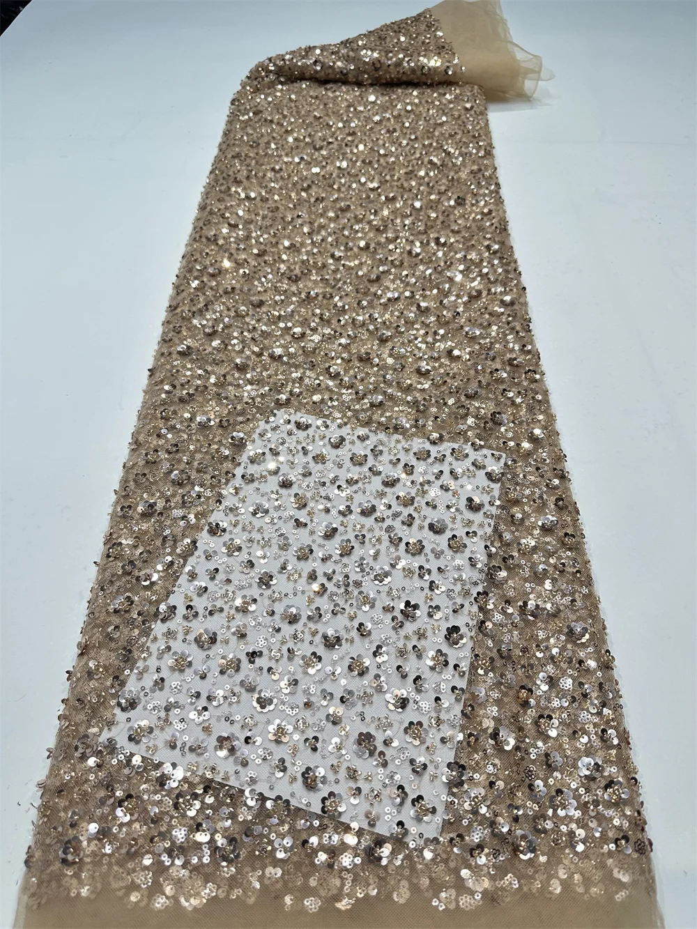 نسيج الدانتيل الأفريقي 2026 ال - مراجعة Glitter Tablecloth وسعره